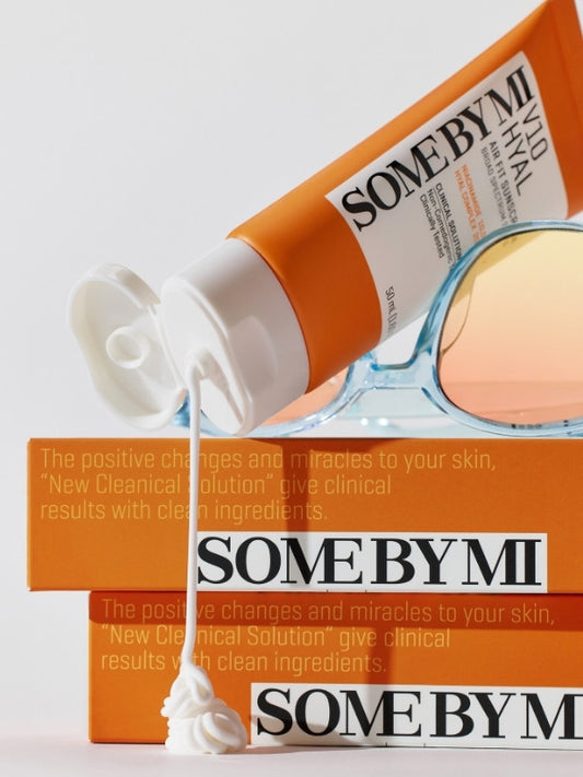 SOMEBYMI V10 HYAL Airfit Sunscreen SPF50+ - Produktbild